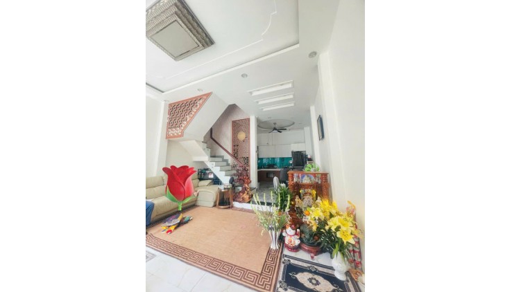 Bán Nhà 4 Tầng Hẻm Xe Tải 52m2 _5.2x10 chỉ hơn 5 tỷ Gần Tô Ngọc Vân Tam Phú Thủ Đức Vào Ở Ngay